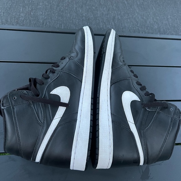 Jordan 1 Retro High Size: 12 $130 IG: @SoleWorldWideHype - Picture 3 of 4